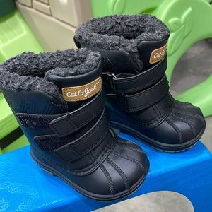 Cat and Jack Toddler Winter Boots size 5